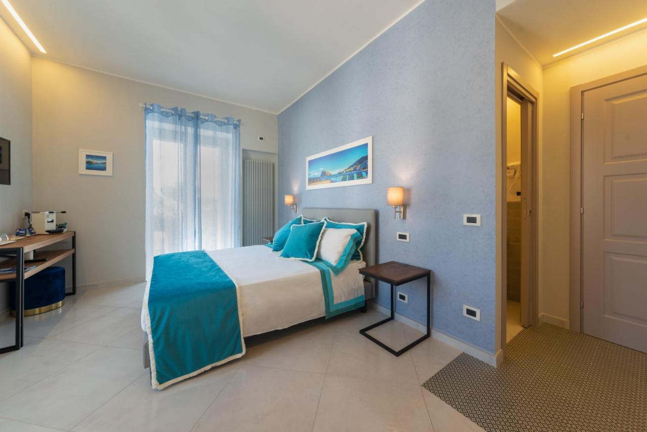 B&B La Piazzetta อีสเกีย ภายนอก รูปภาพ