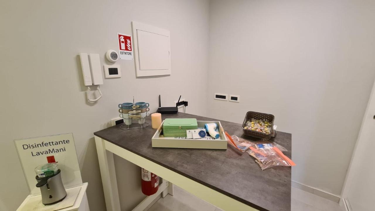B&B La Piazzetta อีสเกีย ภายนอก รูปภาพ